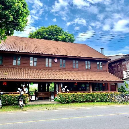 Riverhouse-The Teak House Mae Sariang Exterior foto