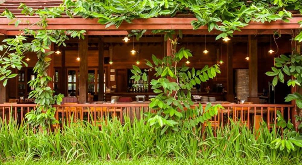 Riverhouse-The Teak House Mae Sariang Exterior foto