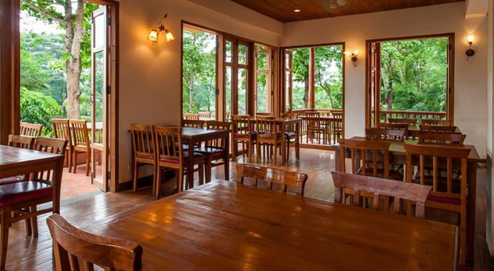 Riverhouse-The Teak House Mae Sariang Exterior foto