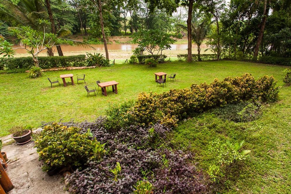 Riverhouse-The Teak House Mae Sariang Exterior foto