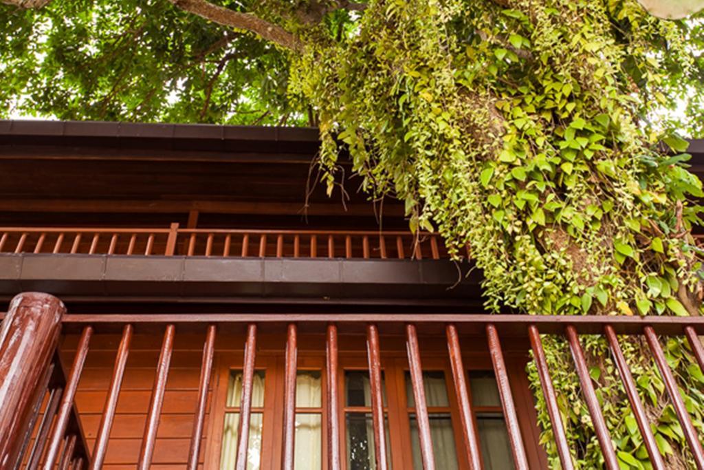 Riverhouse-The Teak House Mae Sariang Exterior foto