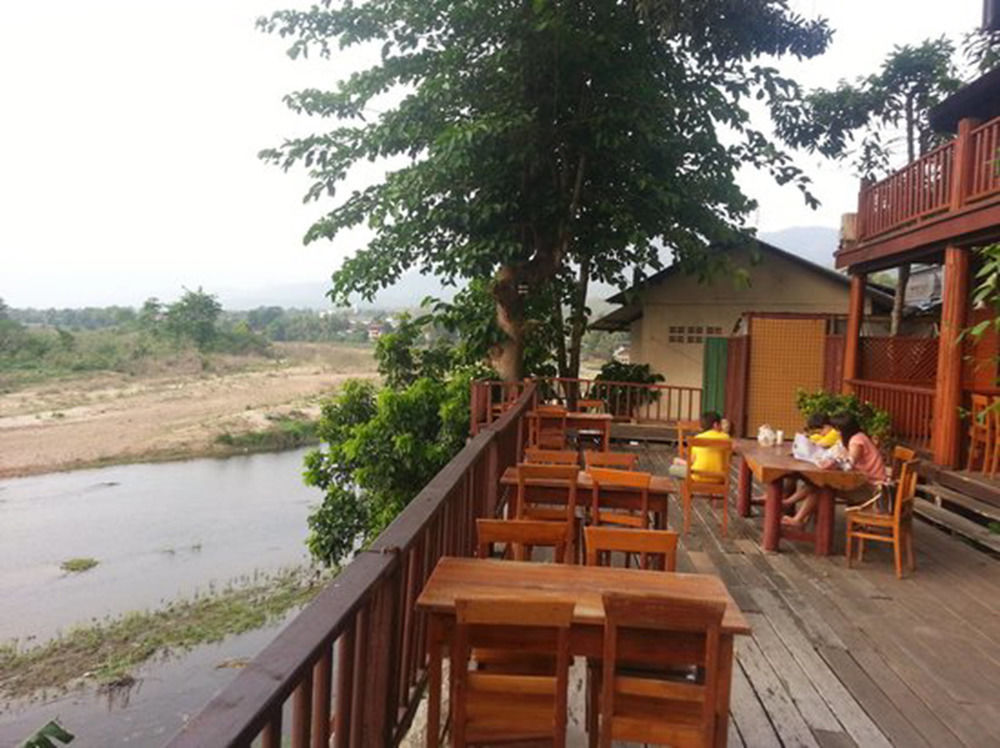 Riverhouse-The Teak House Mae Sariang Exterior foto