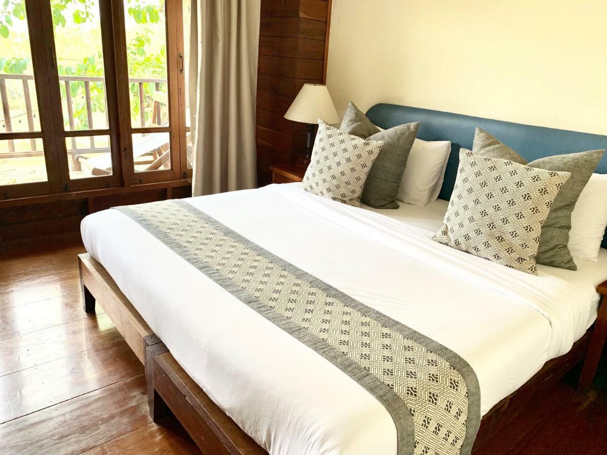 Riverhouse-The Teak House Mae Sariang Exterior foto